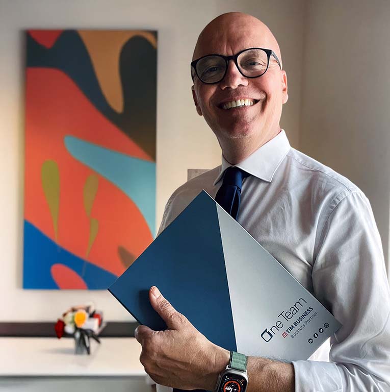 MASSIMO MARUCCI VENDITORE DI TELEFONIA AZIENDALE
